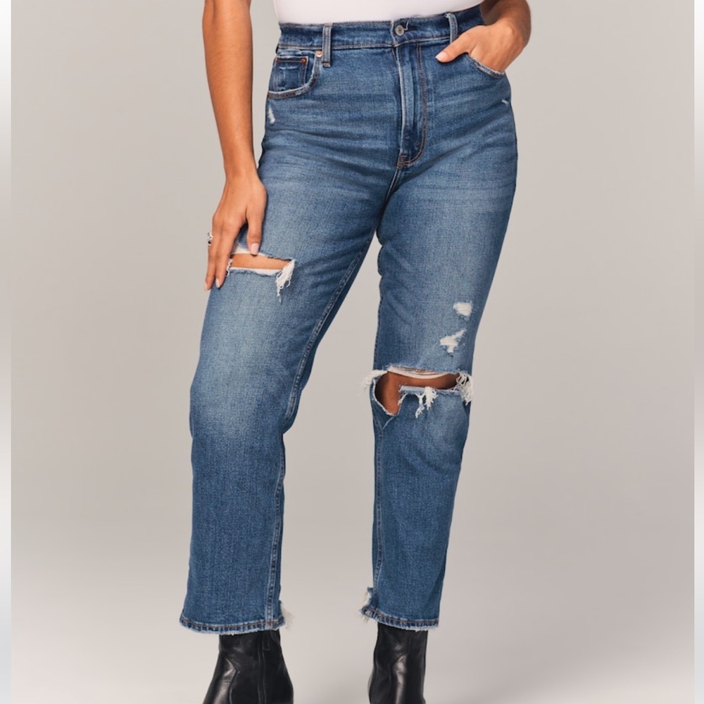 Abercrombie ultra high rise ankle straight jeans size 28 (6 long) brand new